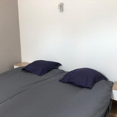 Gîte Saint-Léonard-des-Bois, 8 pièces, 15 personnes - FR-1-410-224 Extérieur photo