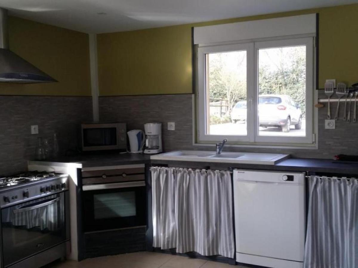Gîte Saint-Léonard-des-Bois, 8 pièces, 15 personnes - FR-1-410-224 Extérieur photo