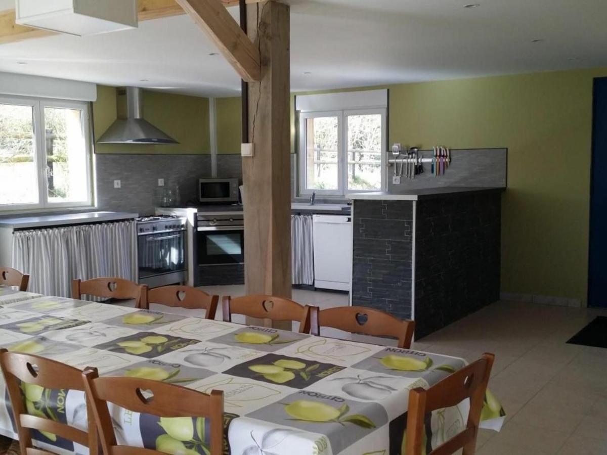 Gîte Saint-Léonard-des-Bois, 8 pièces, 15 personnes - FR-1-410-224 Extérieur photo